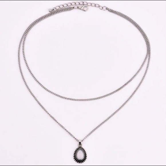 Vintage Layered Stone Pendant Necklace - Picture 2 of 3